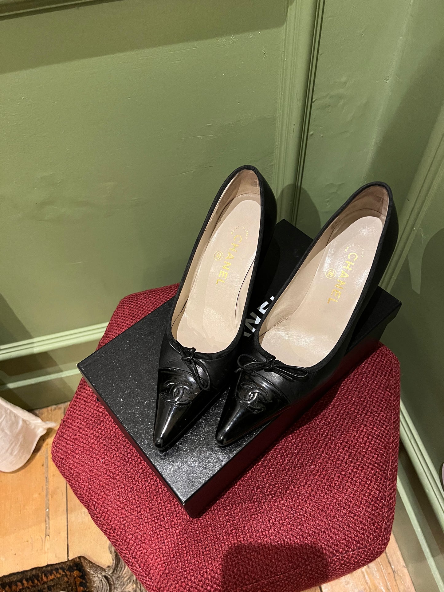 Vintage Chanel CC Black Heels