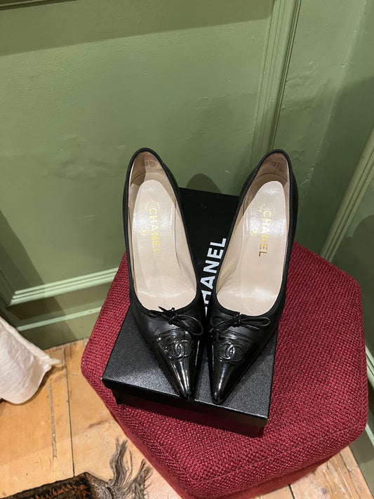 Vintage Chanel CC Black Heels