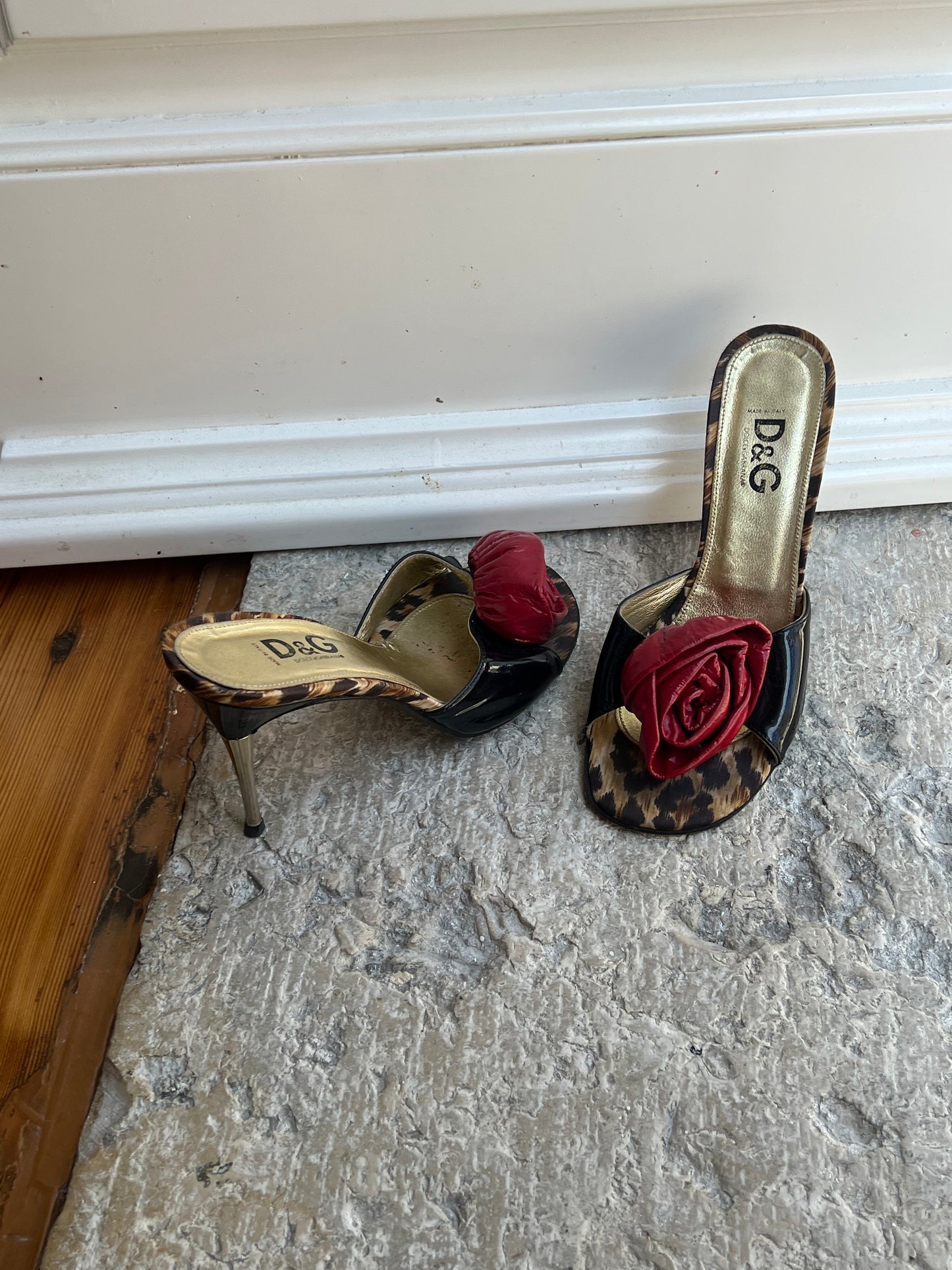 Dolce & Gabbana Rose Mules