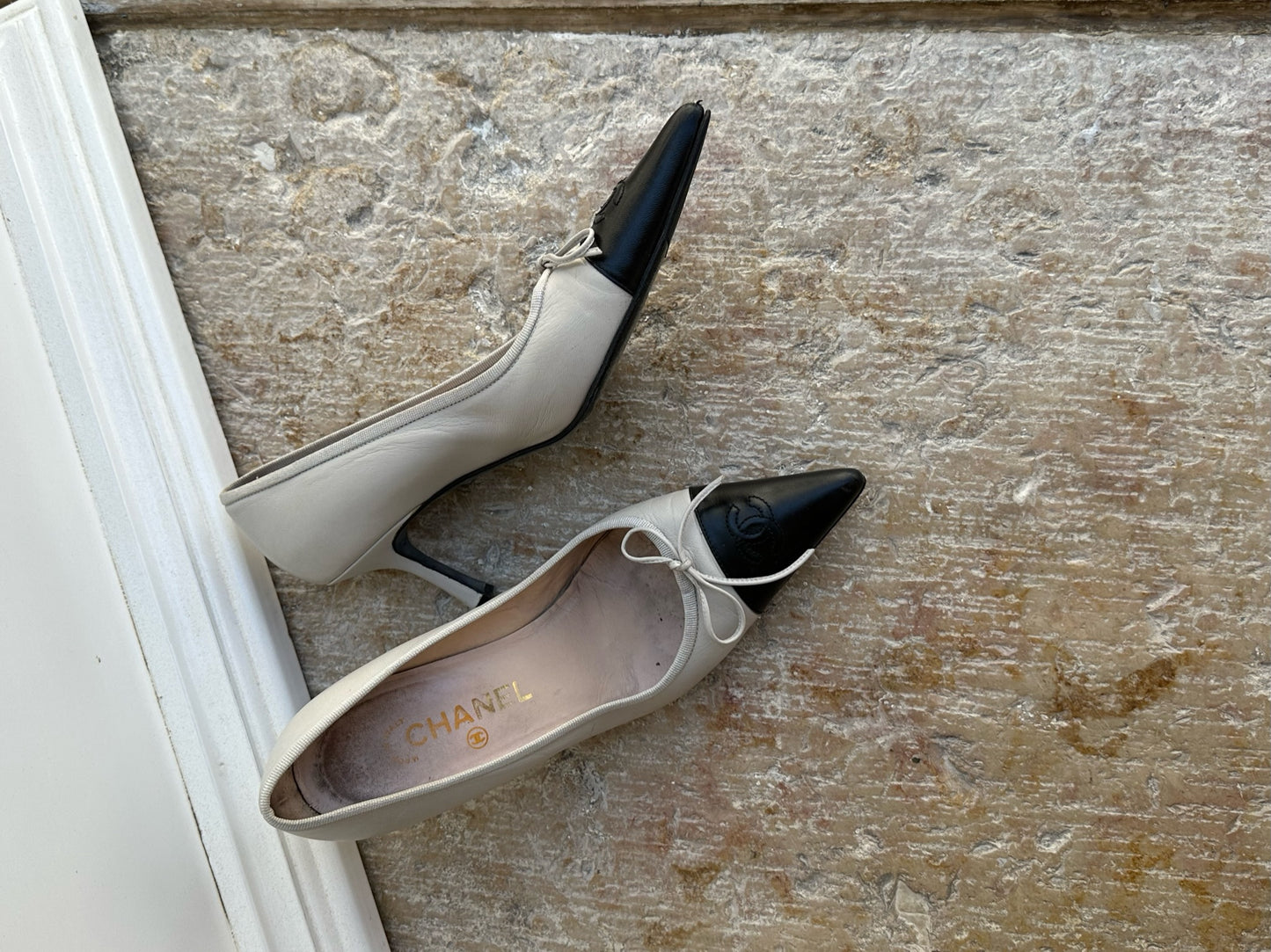 Vintage Chanel CC two-toned heels